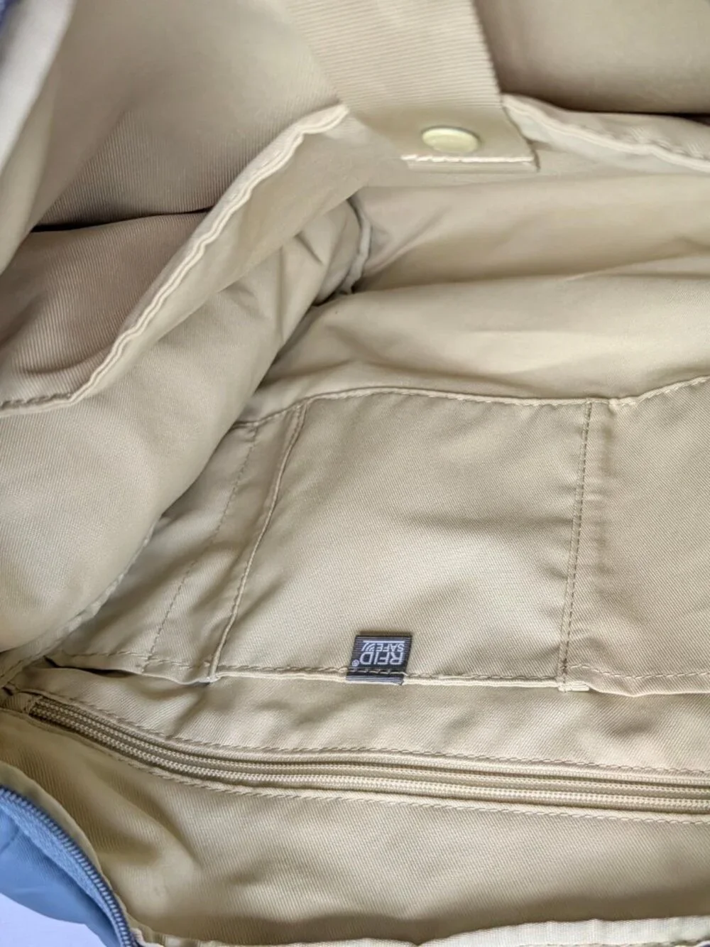 Pacsafe stylish roomy